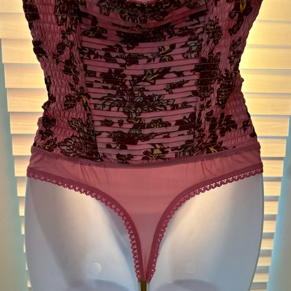 🩷Free People~Weekend Plans Bodysuit - Picture 13 of 15